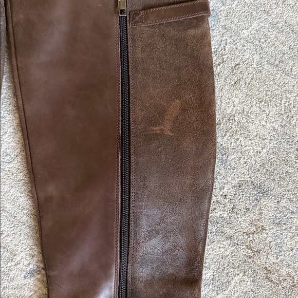 Ugg women’s boots
Size 9.5
Color: brown - Picture 8 of 9